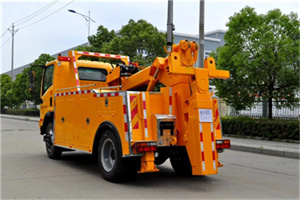 新都区高速路拖车费